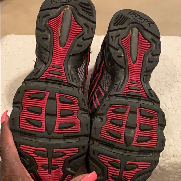 Reebok - Picture 3 of 4